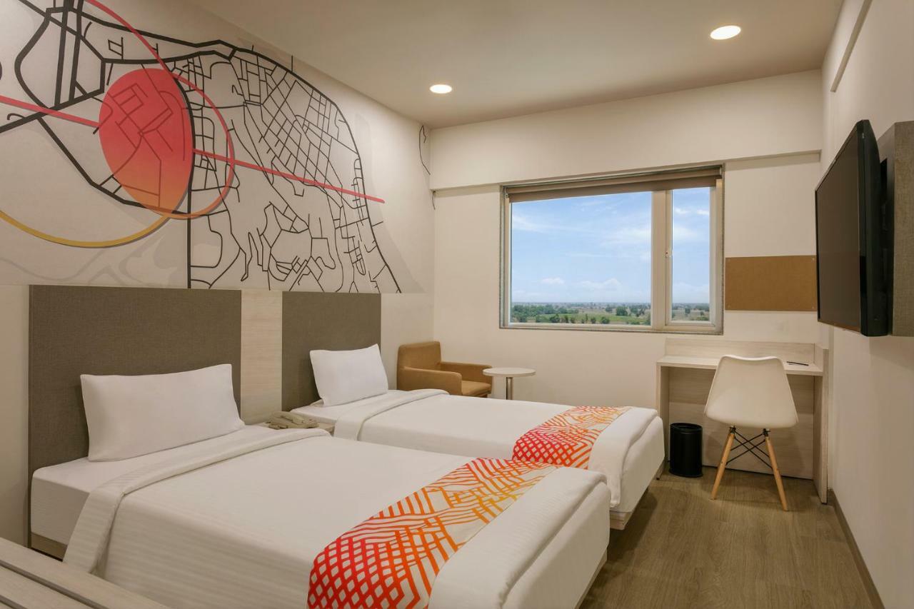 Hotel Ginger Sānand Esterno foto